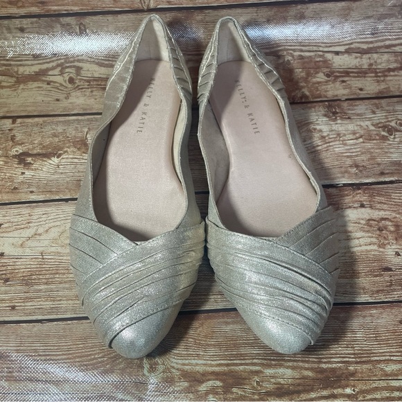 Kelly & Katie Deal Onna Womens Size 10 Beige/gold Leather Slip On Ballet Flats - Picture 1 of 11